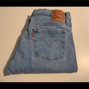 Women’s Levi’s 501.